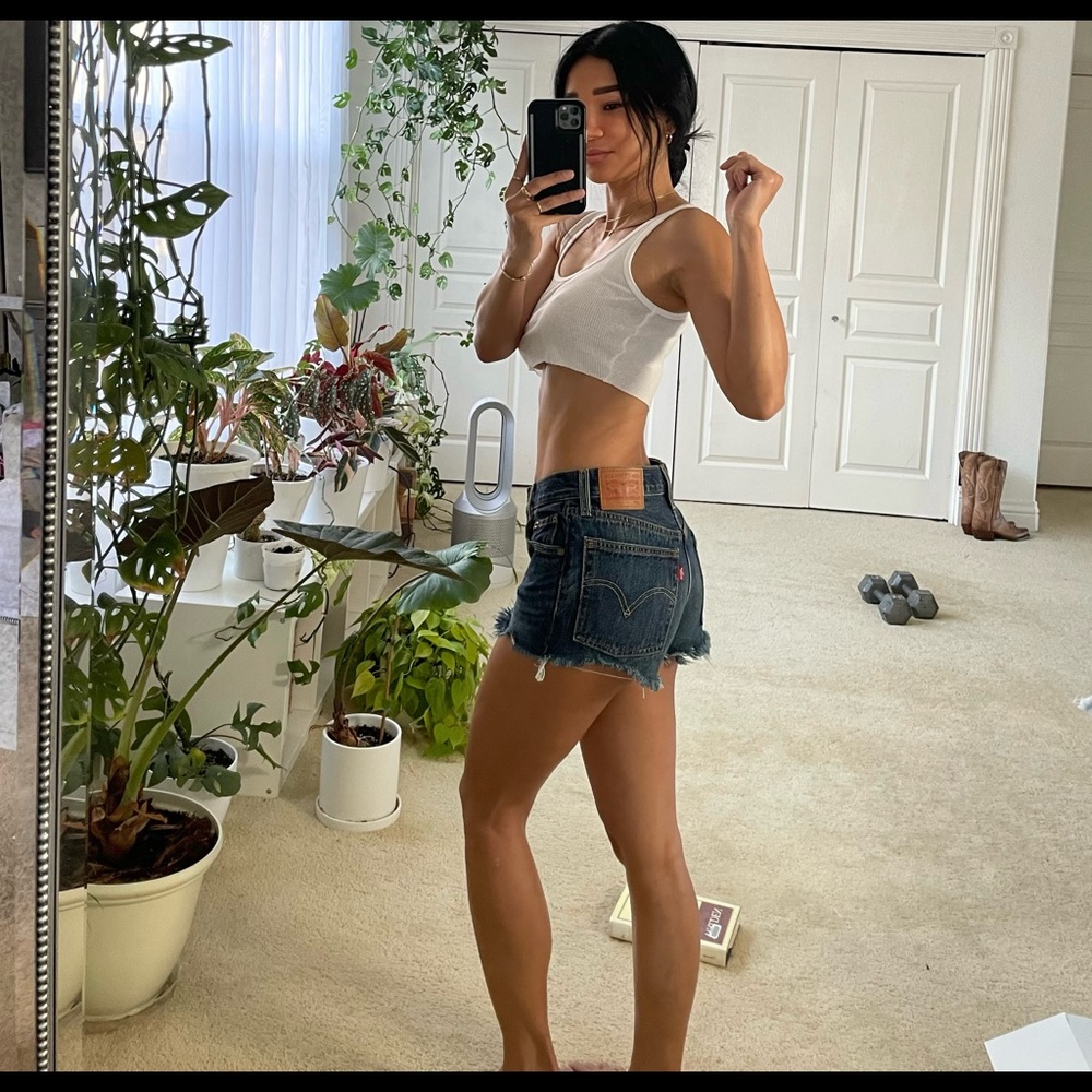 Levi’s 501 Shorts 25